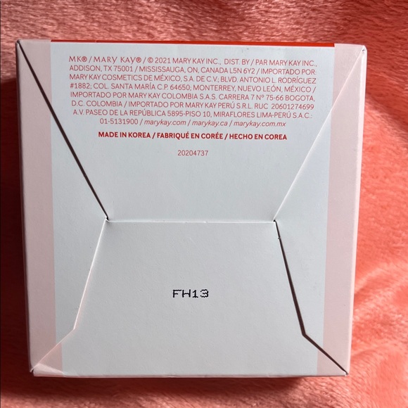 Mary Kay Pink Hydrogel Eye Patches - Picture 6 of 8